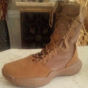 Nike boots sizes 5 and 6 1/2